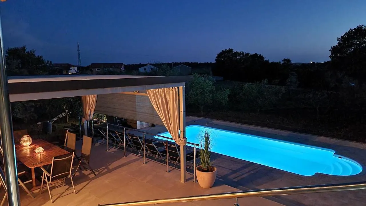 Aleya Ferienhaus Mit Pool Medulin Holiday home